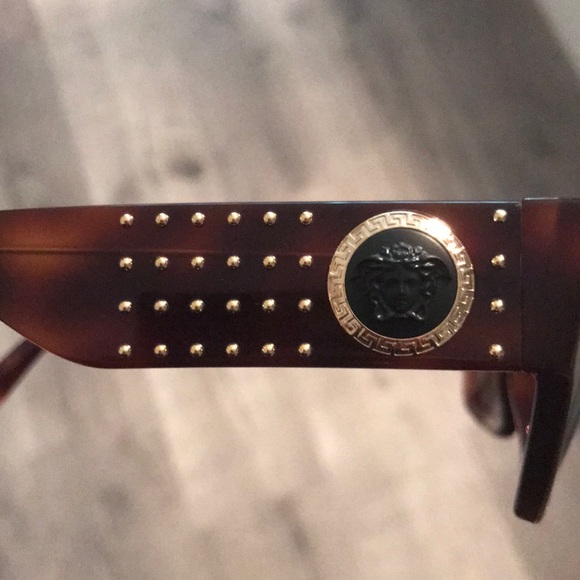 Authentic Versace brown sunglasses - Picture 5 of 10